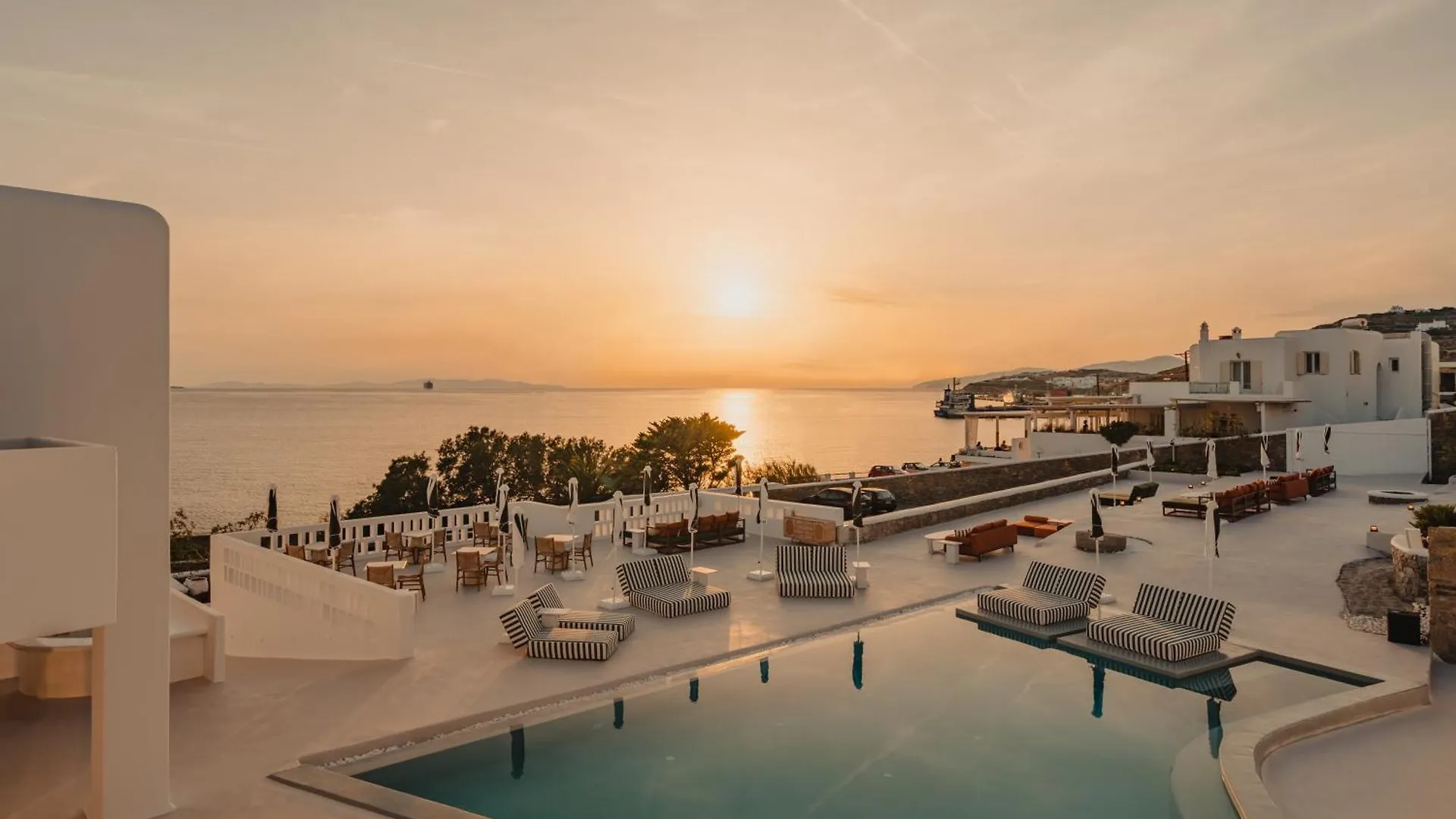 Croco Mykonos Hotel Tourlos 5*,  Greece